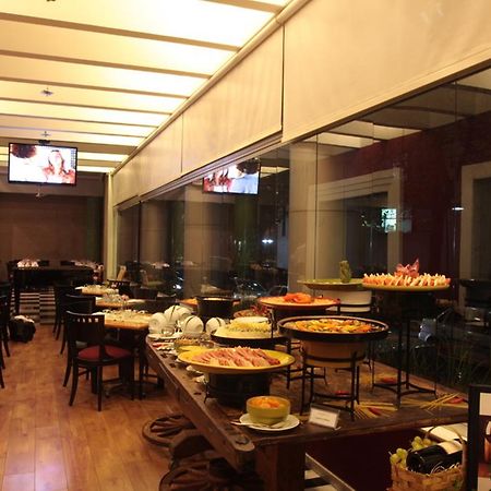 Estanplaza International Hotel Сао Паоло Екстериор снимка