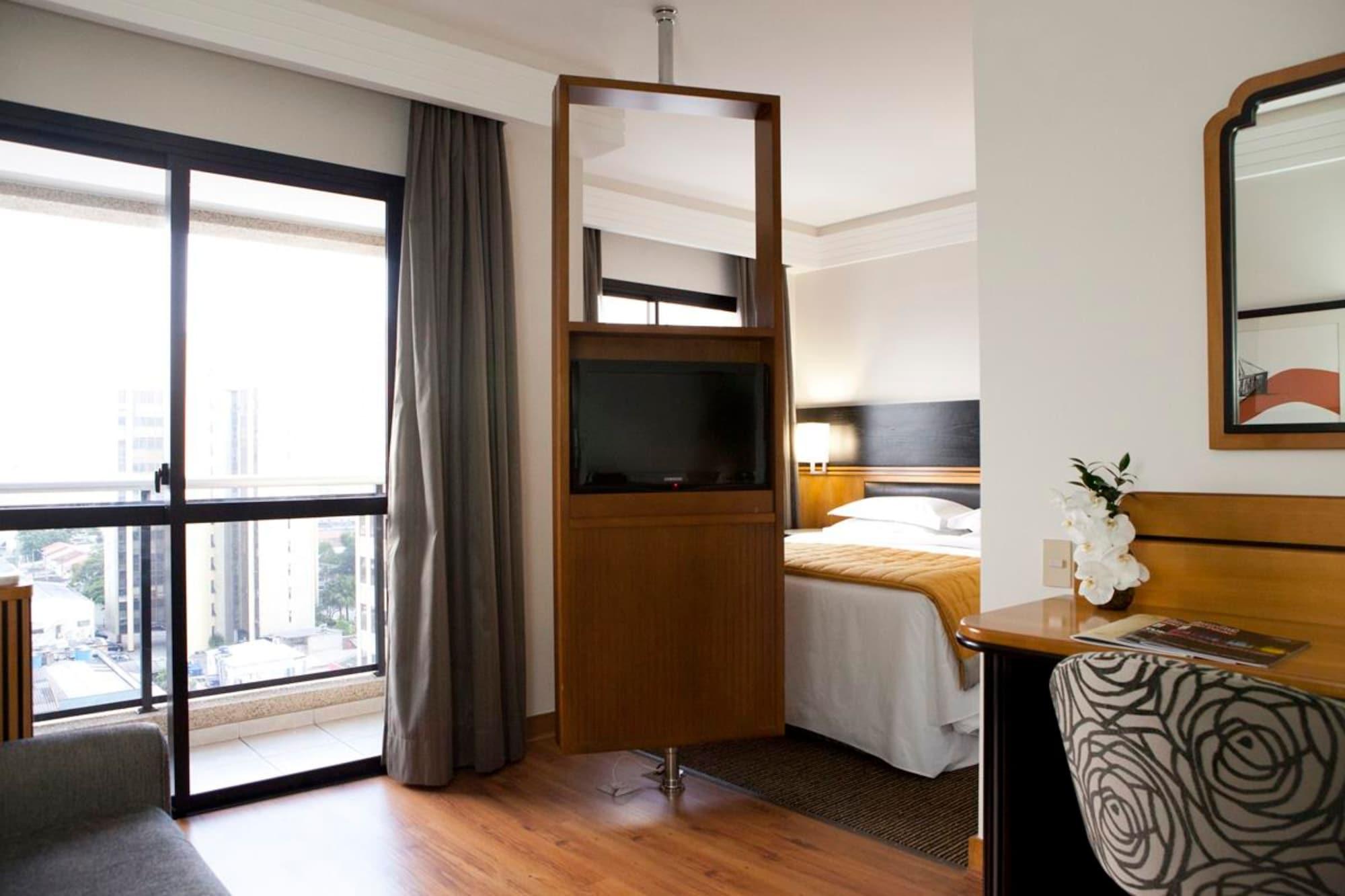 Estanplaza International Hotel Сао Паоло Екстериор снимка
