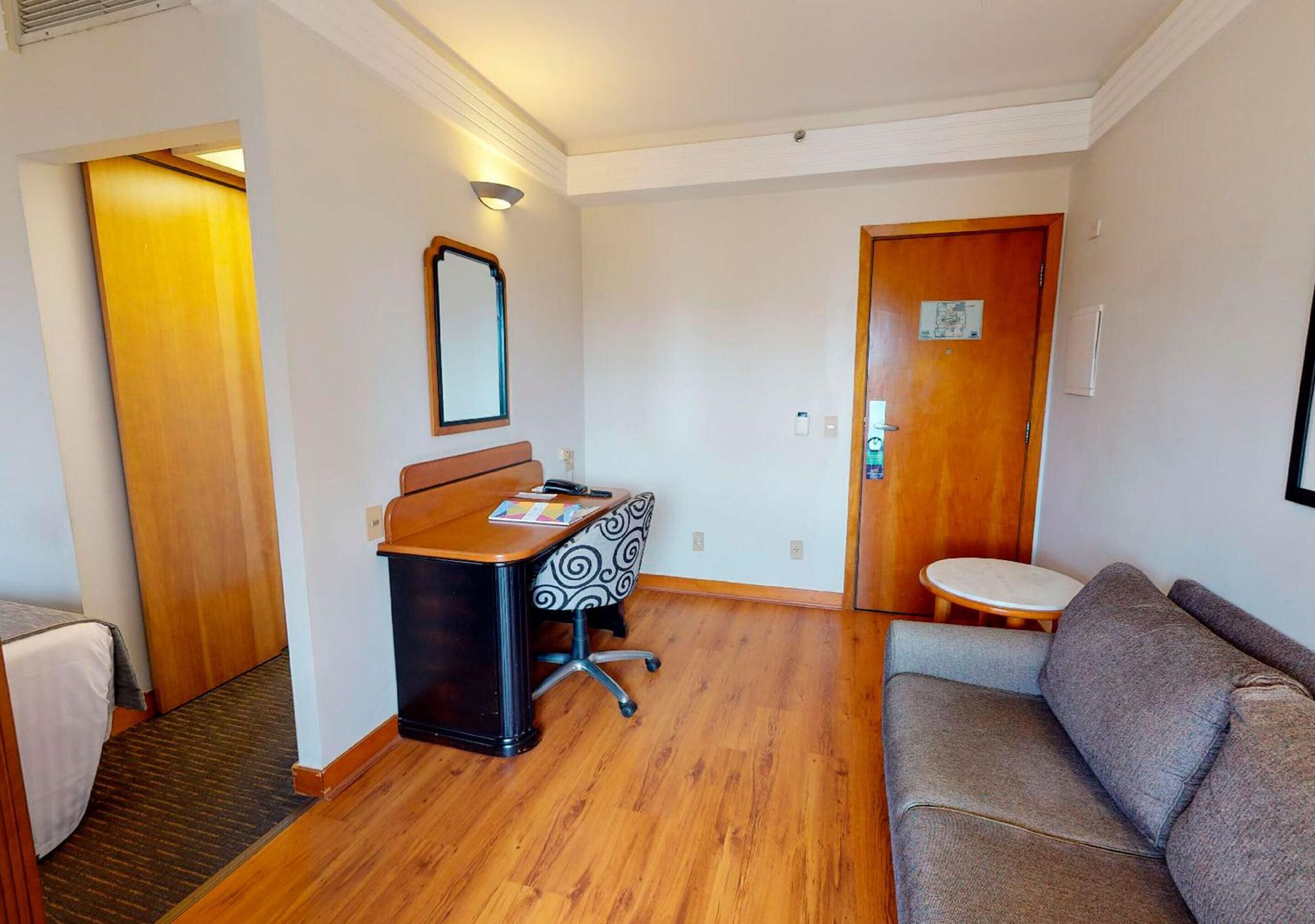 Estanplaza International Hotel Сао Паоло Екстериор снимка